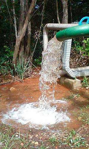 Perfuração de poços artesianos profundos Perfuração de poços artesianos profundos